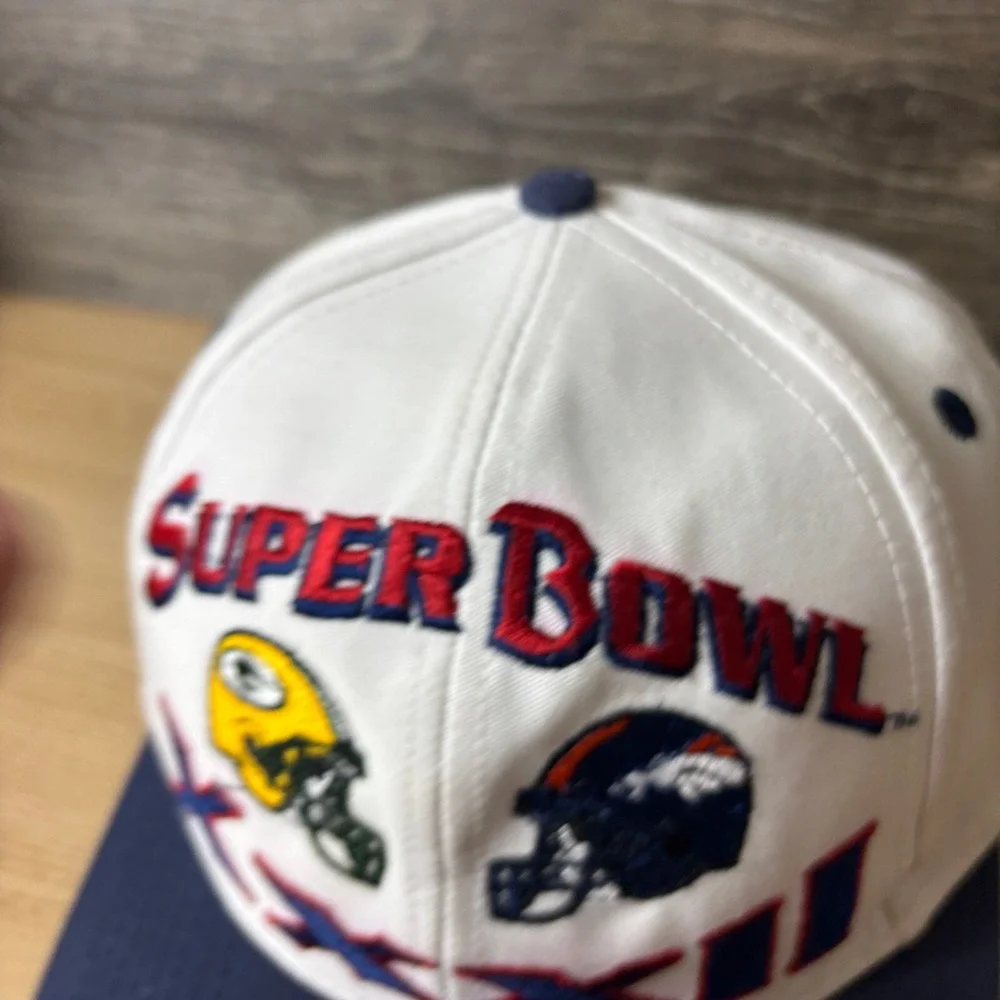 Vintage Denver Broncos Hat Cap Snapback White Blue Superbowl XXXII Logo 7